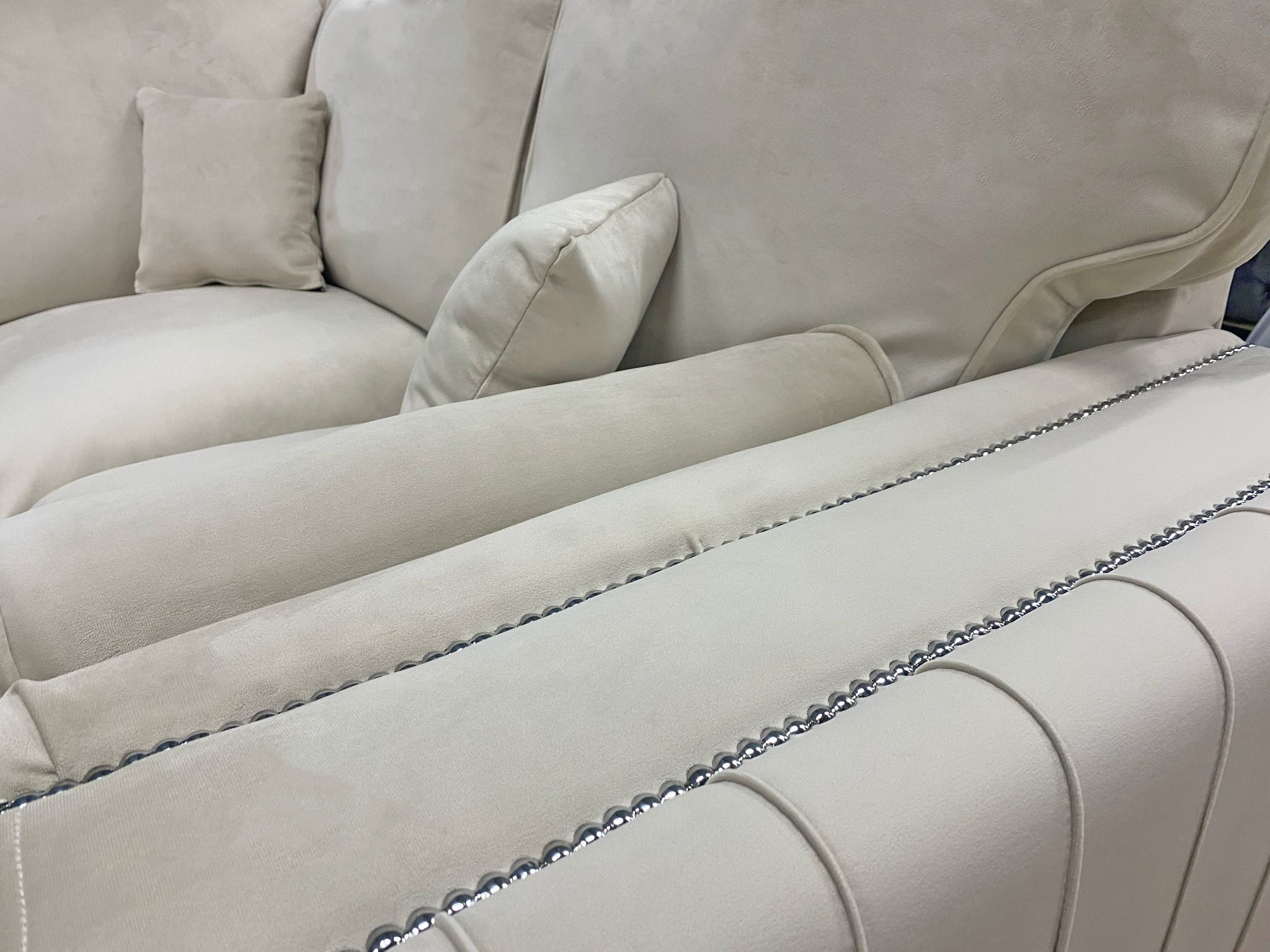 LILLY FULLBACK CORNER SOFA WITH PLUSH CUSHIONS