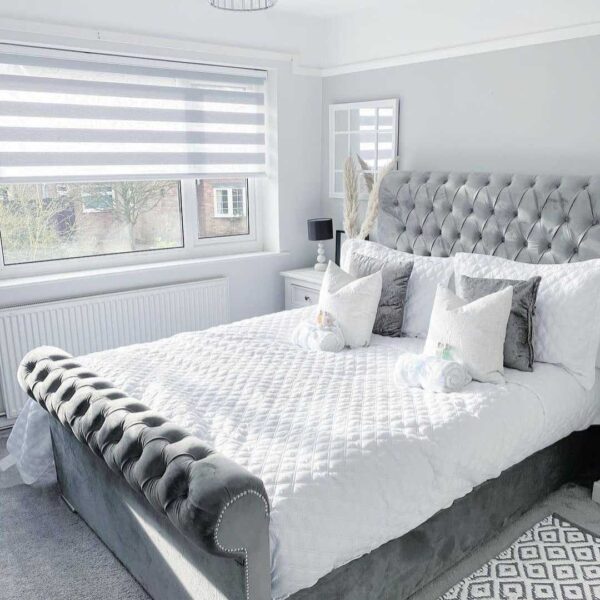 SLEIGH BED